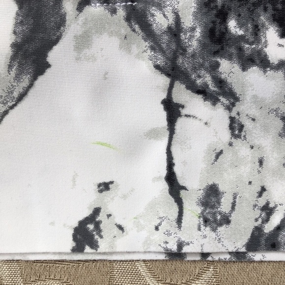 VS Pink Marble Bralette - Picture 4 of 5